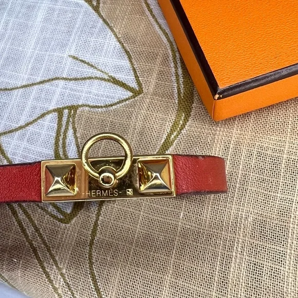 Authentic Hermes Rivale Leather Orange with Gold Hardware Mini Bracelet T1 - Picture 3 of 8